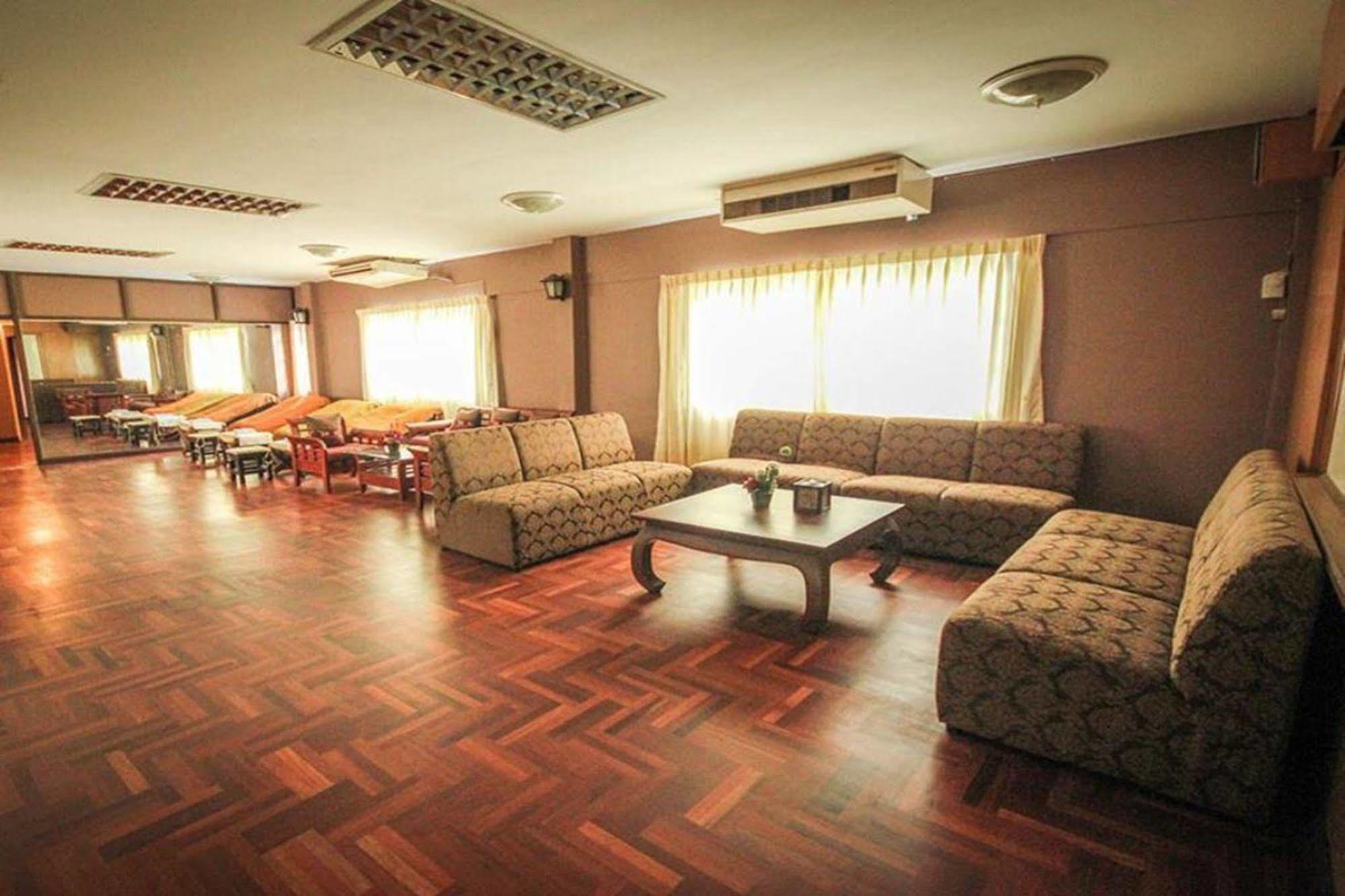 Waratee Spa Resort Villa Бангкок Екстер'єр фото