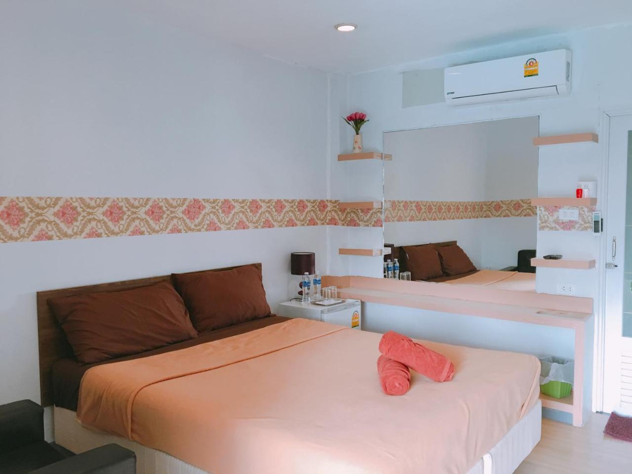 Waratee Spa Resort Villa Бангкок Екстер'єр фото